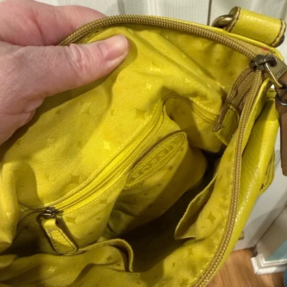 Yellow and Blue FOSSIL pebbleleather Women's Shoulder/Crossbody Bags (set of 2) - Picture 8 of 16